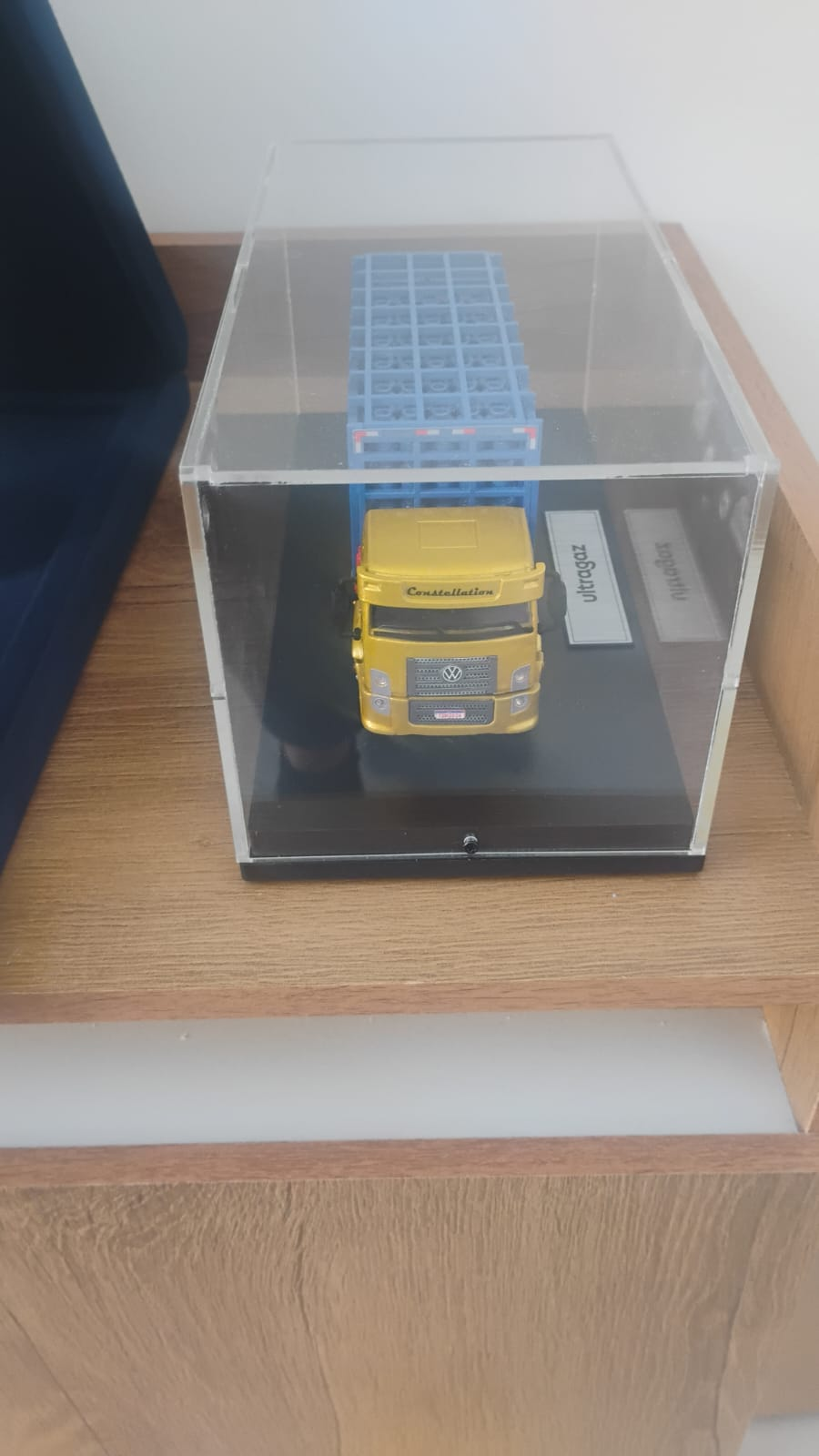Miniatura de caminhão de reconhecimento Ultragaz