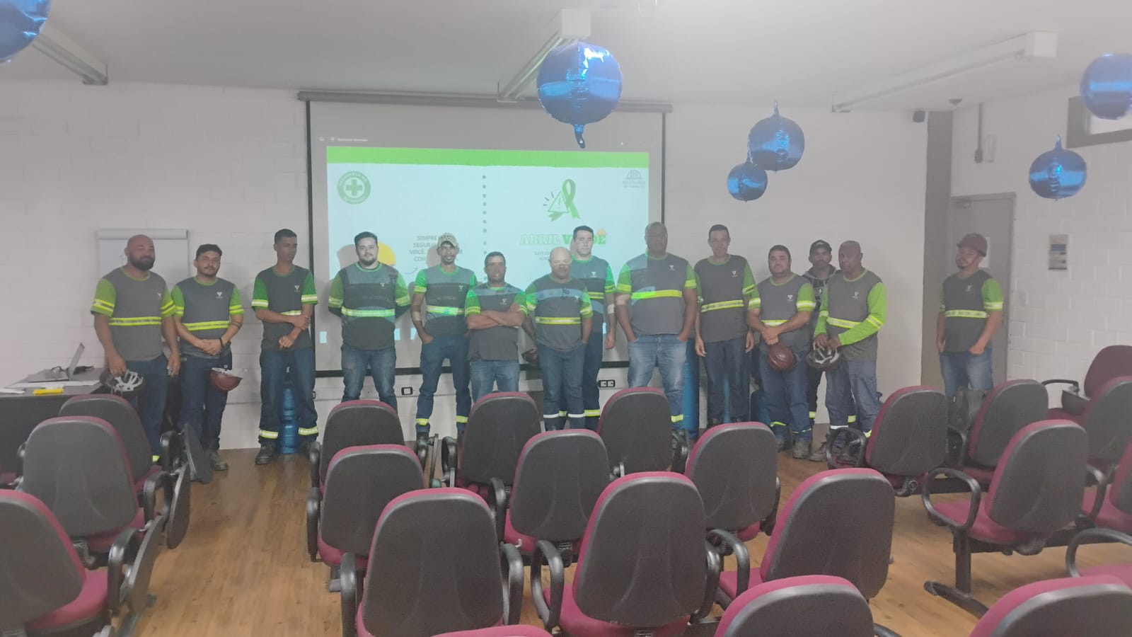 Colaboradores em treinamento